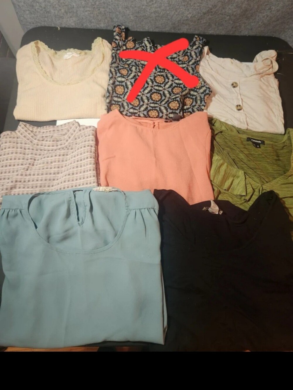 Bundle of 8 Women's Shirts Size Medium